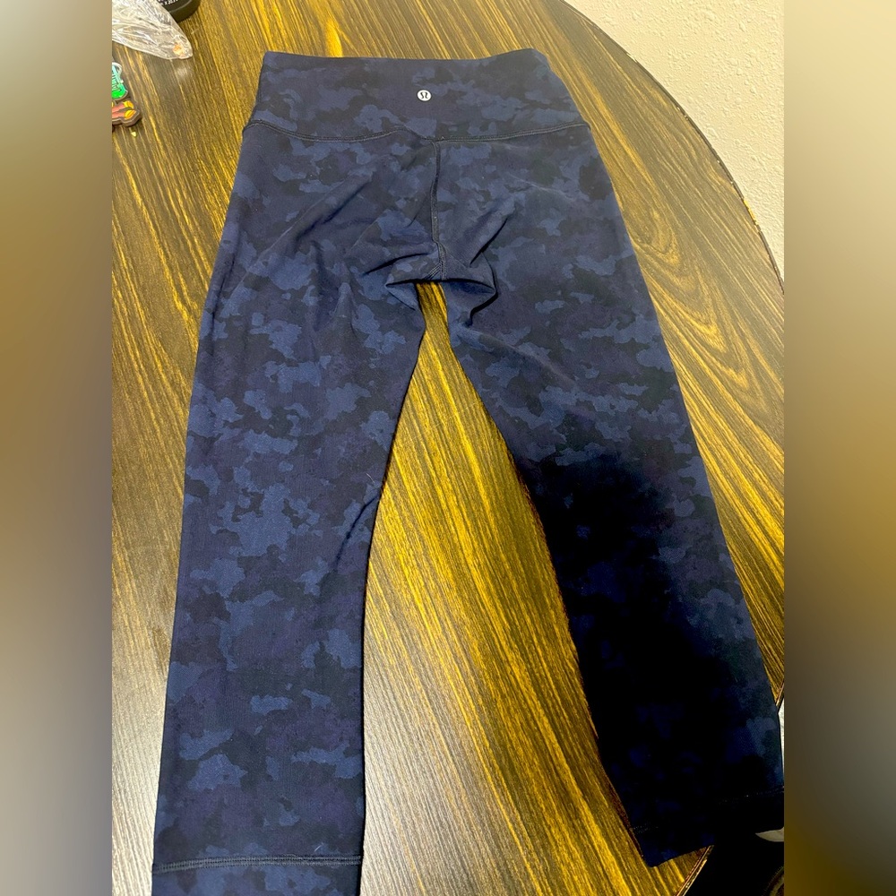 Lululemon leggings size 6 and 28” long
